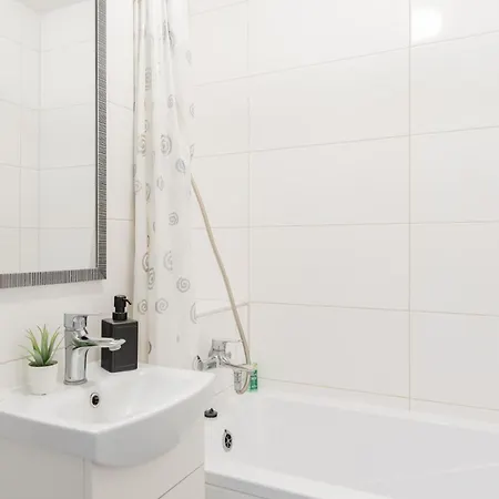 Apartman Superapart Saska 66 *