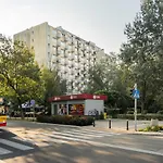 Superapart Saska 66 דירה ורשה
