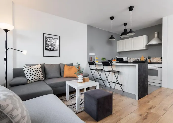 Superapart Saska 66 *