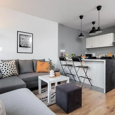 Superapart Saska 66 *